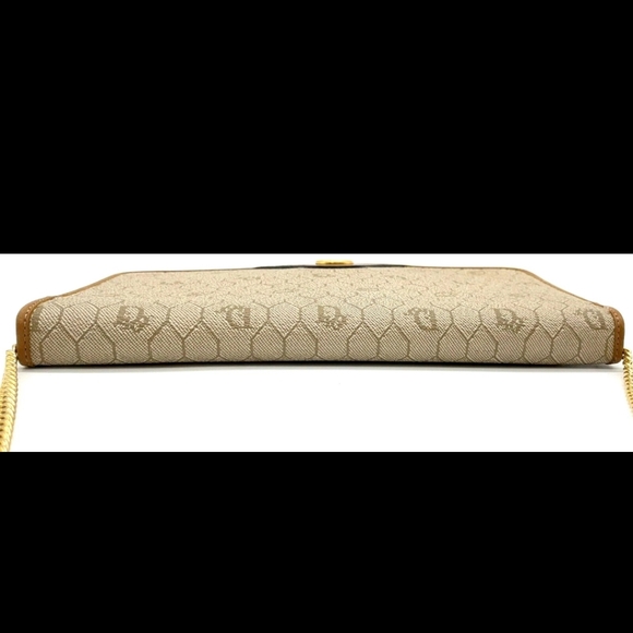 Dior HoneyComb Brown W/ Gold Harware Clutch W/ Chain Bag (EUC)✨️🖤✨️ - Picture 2 of 7